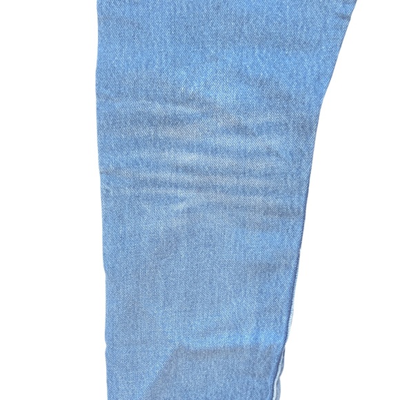 LEVI’S 501 Skinny Leg Button Fly Original Fit 25x30 Whiskering Distressed NEW - Picture 10 of 14